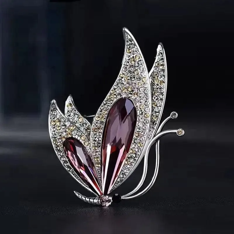 🌟 Temperament Crystal All-match Brooch - Elegantly Simple 🌟