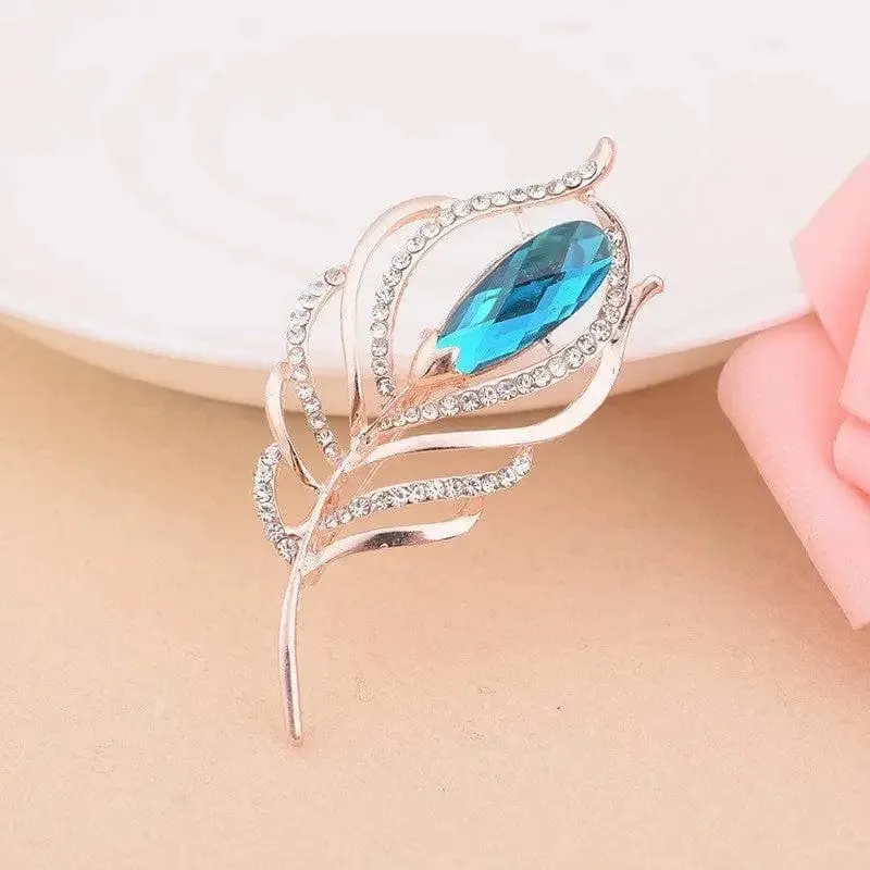 🌟 Temperament Crystal All-match Brooch - Elegantly Simple 🌟
