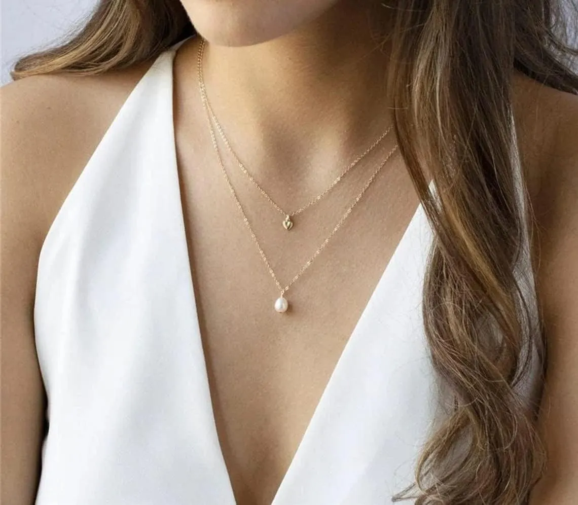 ASCOMY Dainty Pearl Necklaces for Women 14K Gold Plated Chunky Half Pearl Half Chain Toggle Necklace Minimalist Pearl Cuban Paper Clip Toggle Clasp Chain Everyday Jewelry