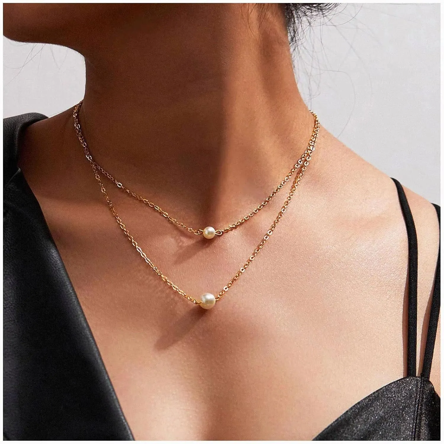 ASCOMY Dainty Pearl Necklaces for Women 14K Gold Plated Chunky Half Pearl Half Chain Toggle Necklace Minimalist Pearl Cuban Paper Clip Toggle Clasp Chain Everyday Jewelry