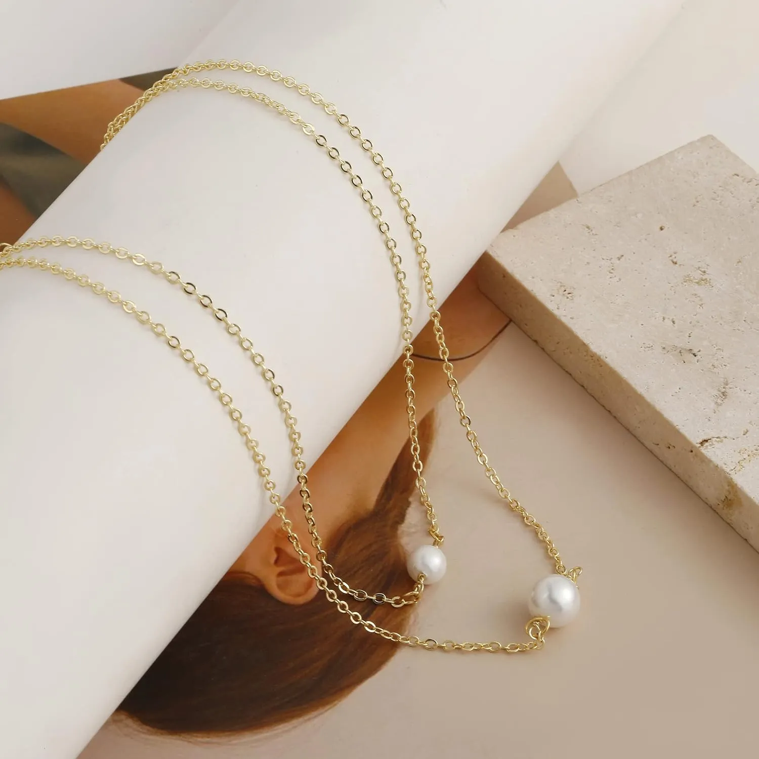 ASCOMY Dainty Pearl Necklaces for Women 14K Gold Plated Chunky Half Pearl Half Chain Toggle Necklace Minimalist Pearl Cuban Paper Clip Toggle Clasp Chain Everyday Jewelry