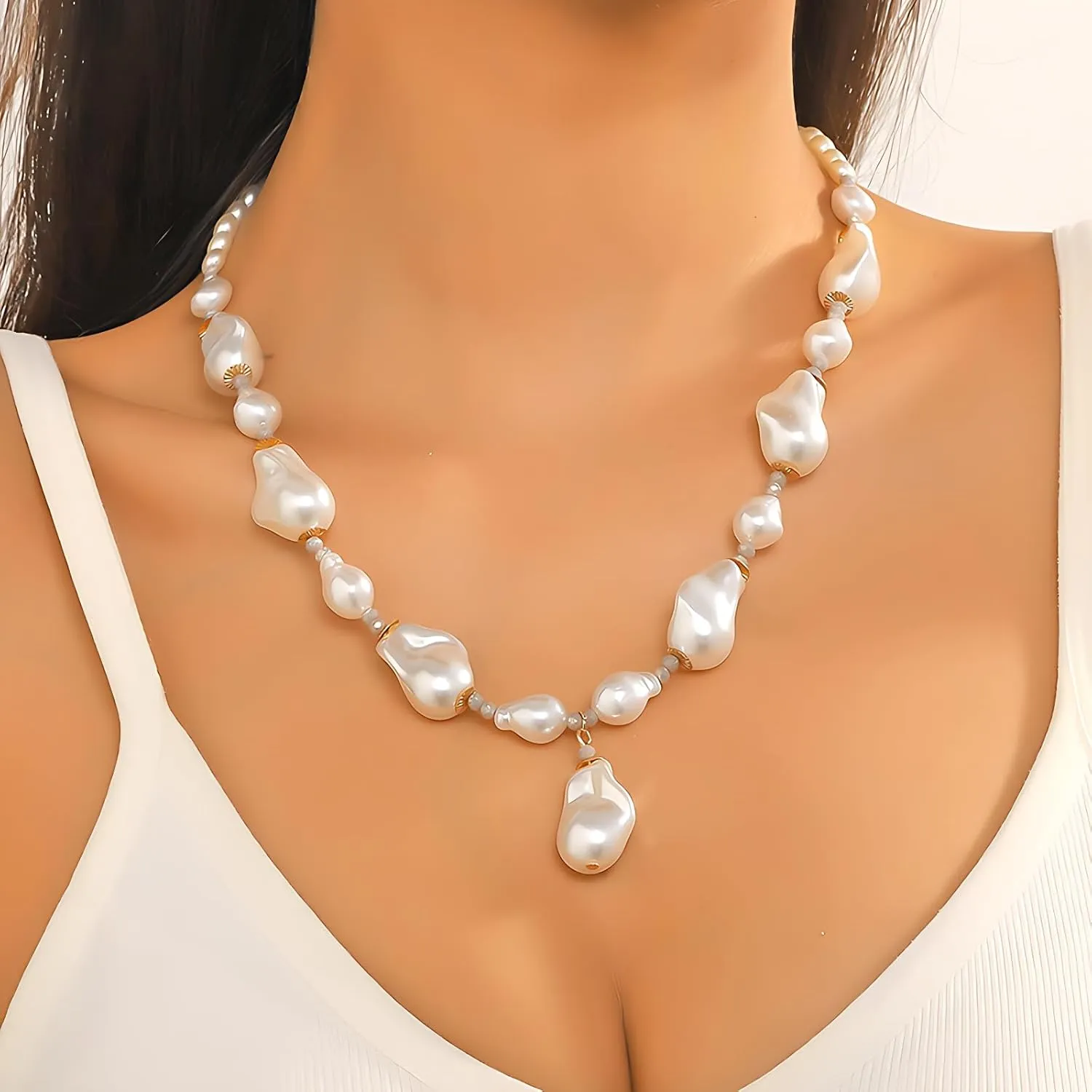 Baroque Pearl Necklaces for Women Dainty Irregular Pearl Choker Necklace White Freshwater Pearl Beaded Necklace Vintage Pearl Charm Choker Necklace Birthday Wedding Jewelry for Women Bride