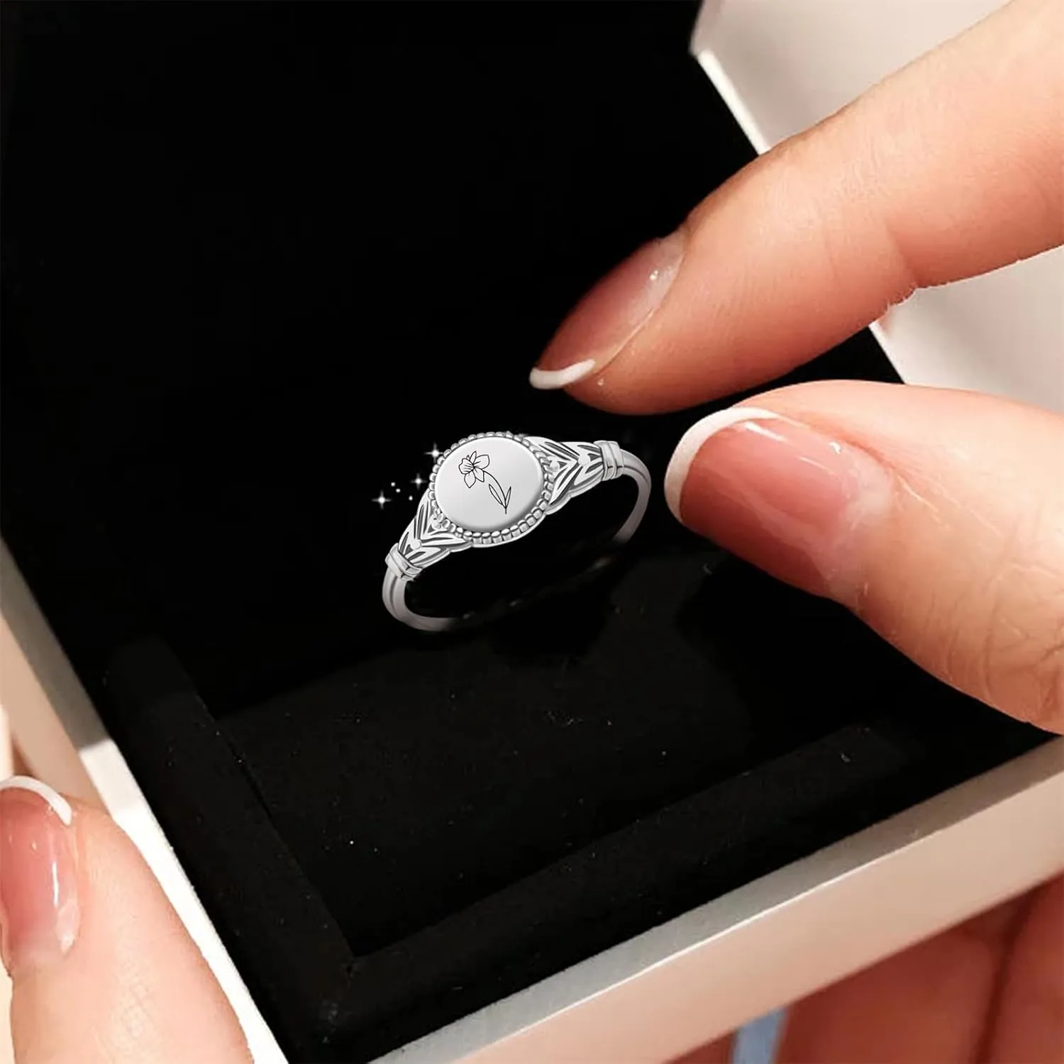 Birth Flower Ring for Women Personalized Birth Flower Signet Rings 925 Sterling Silver Vintage Rings Personalized Gift with Birth Flowers for Mom Daughter Girlfriend Wife Friend