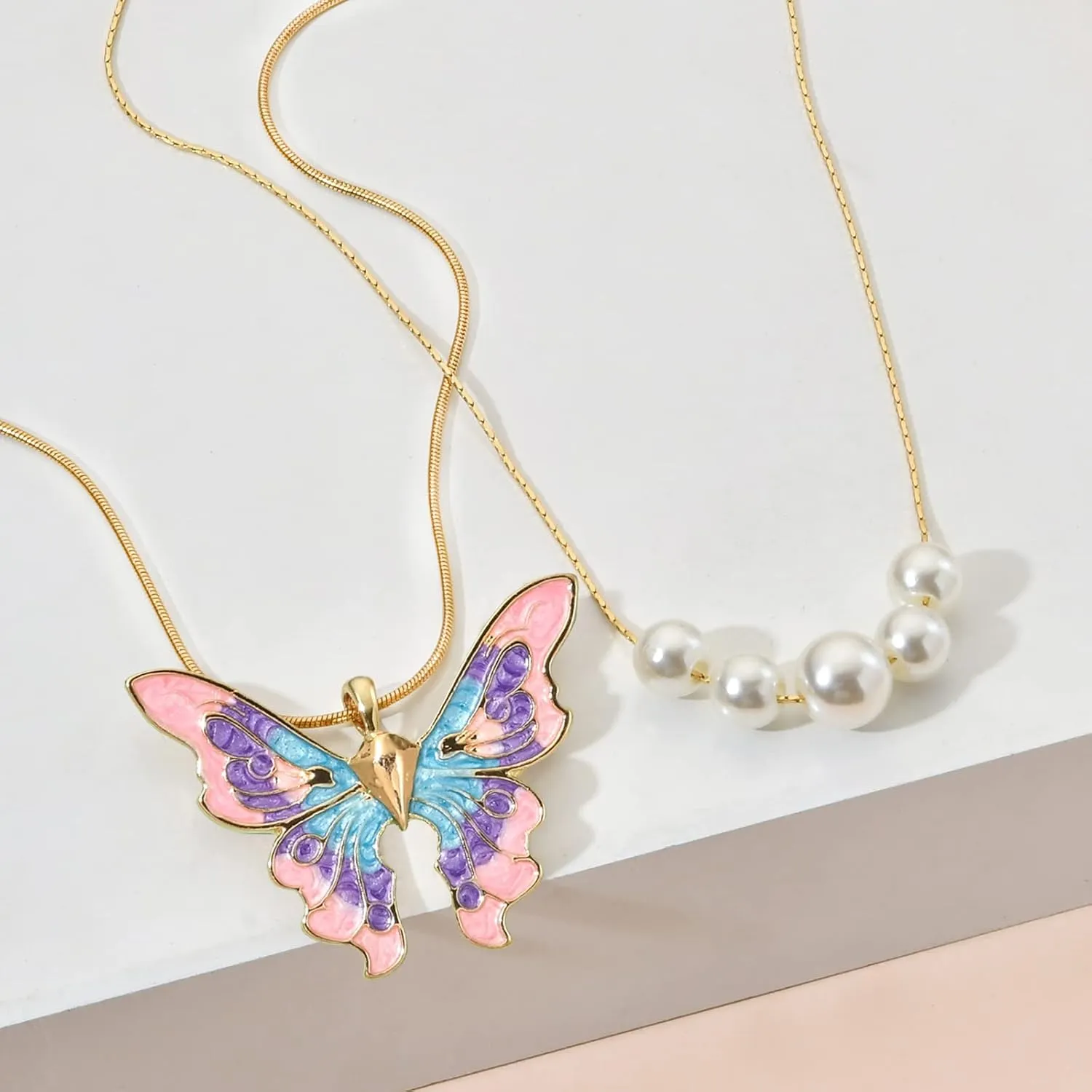Butterfly Necklaces for Women And Girls, Fairy Butterfly Necklace And Pearl Choker Necklace Set Gifts for Daughter Sister Niece, Colourful Butterfly Pendent Necklace Gifts for Her
