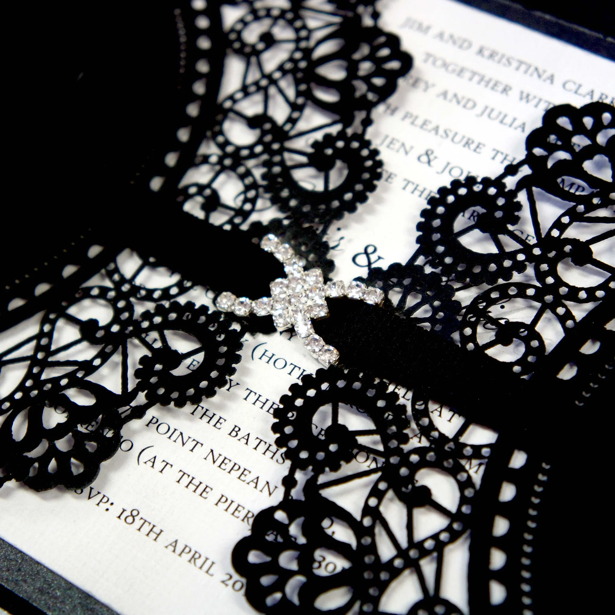 CC Diamante Buckle Diamond Centre
