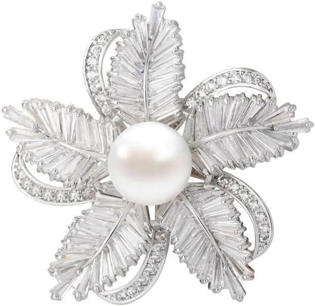 Christmas Poinsettia Brooch for Women Pearl Poinsettia Brooches Lapel Pin Poinsettia Flower Jewelry Gifts Dress Accessories for Women