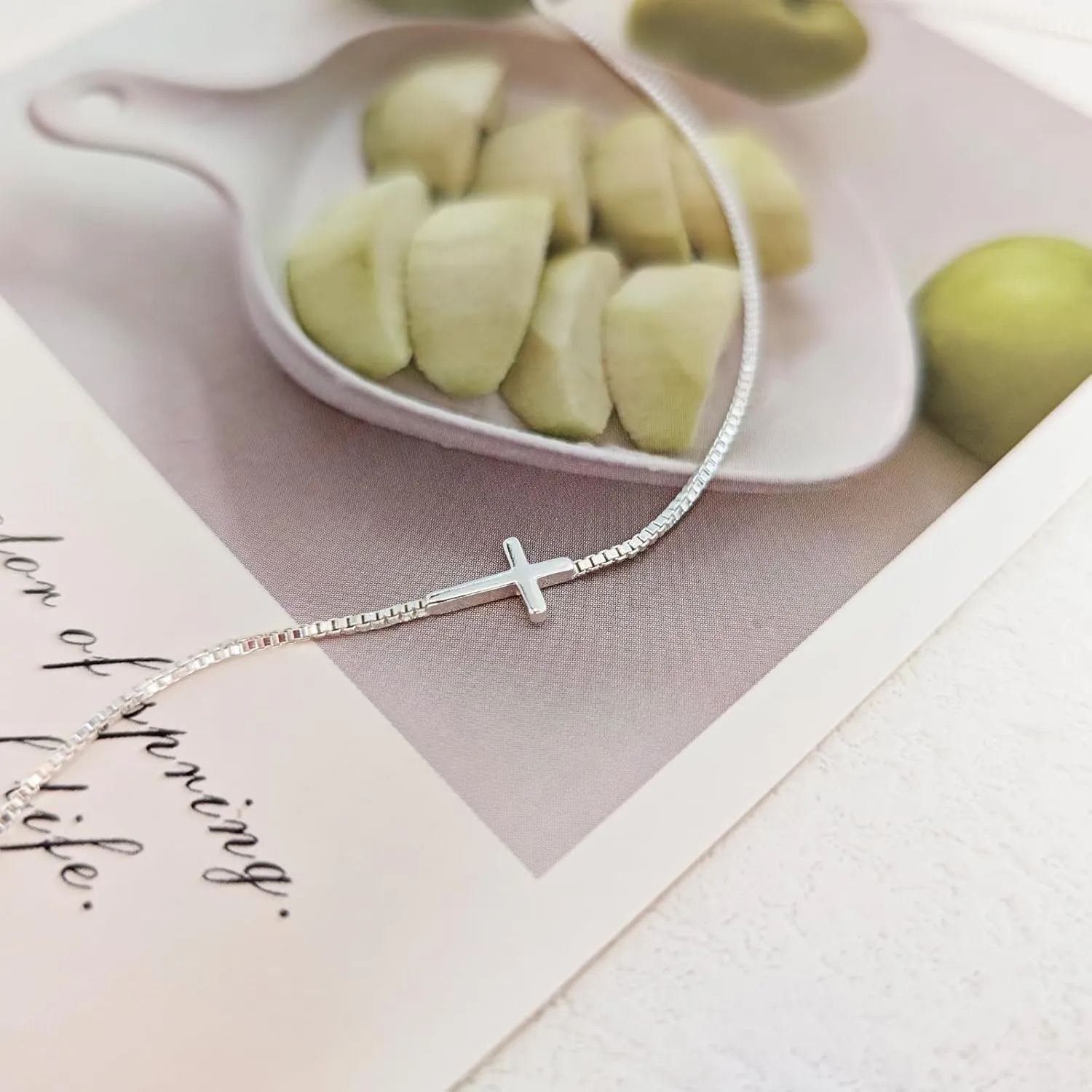 Cross Necklace for Women Dainty 14K Gold Silver Plated Small Cross Pendant Choker Simple Cute Cross Gold Necklace for Women Trendy Faith Jewelry Gift