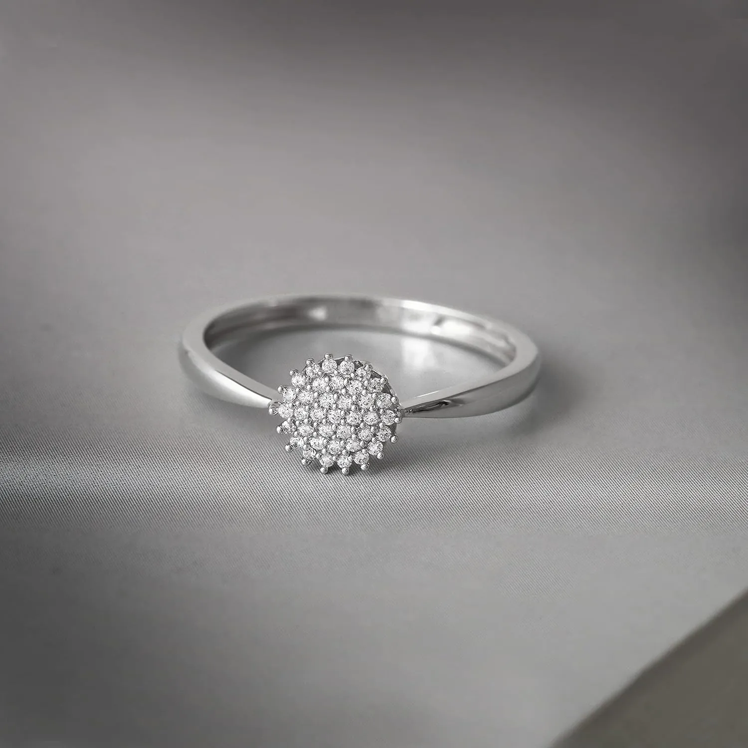 DZON 10k Gold 1/10CT TDW Round Diamond Cluster Promise Ring Love Gift for Women (I-J,I2)