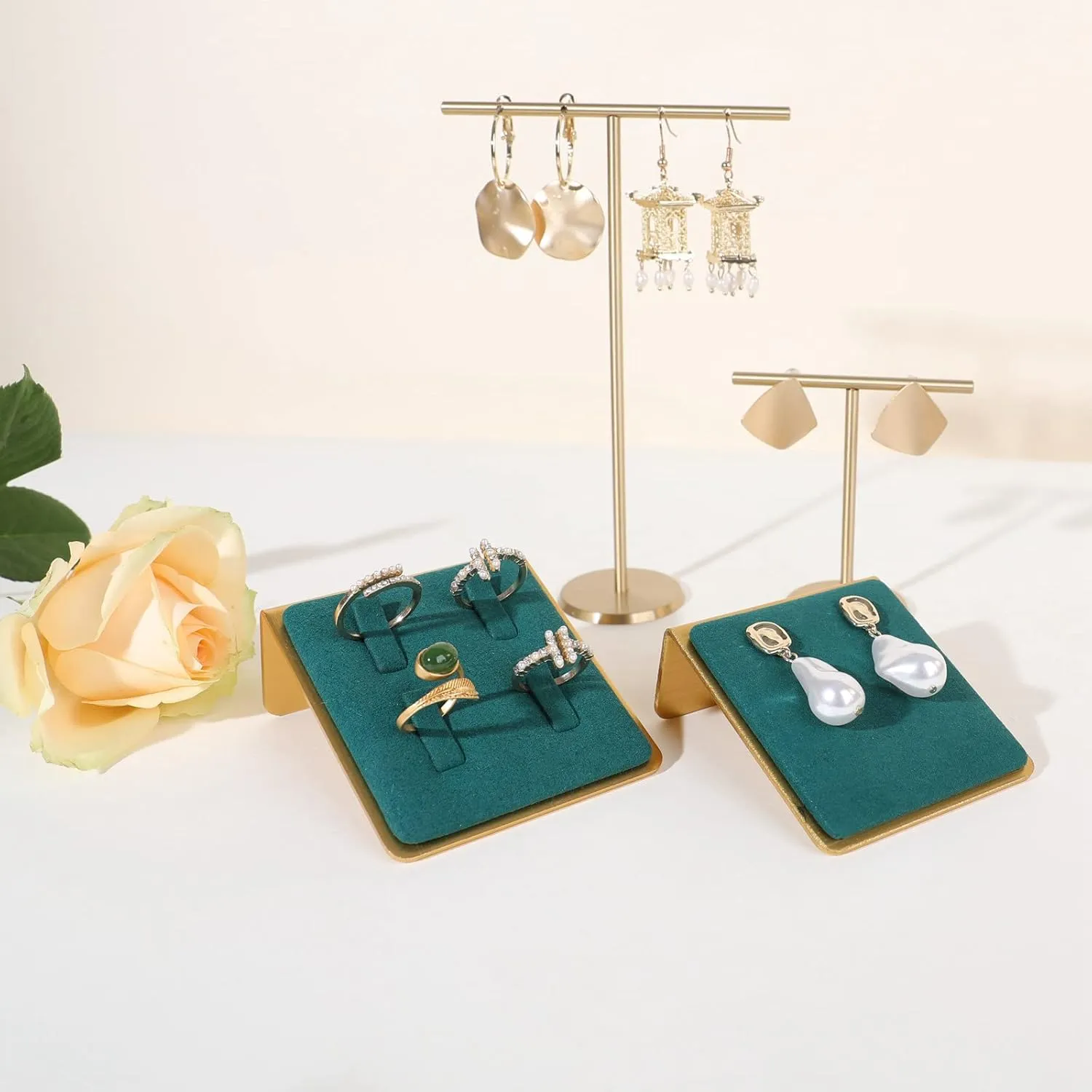 GemeShou Green small felt ring holder display, gold ring jewelry stand, ring storage organizerVelvet Ring Holder-Green 