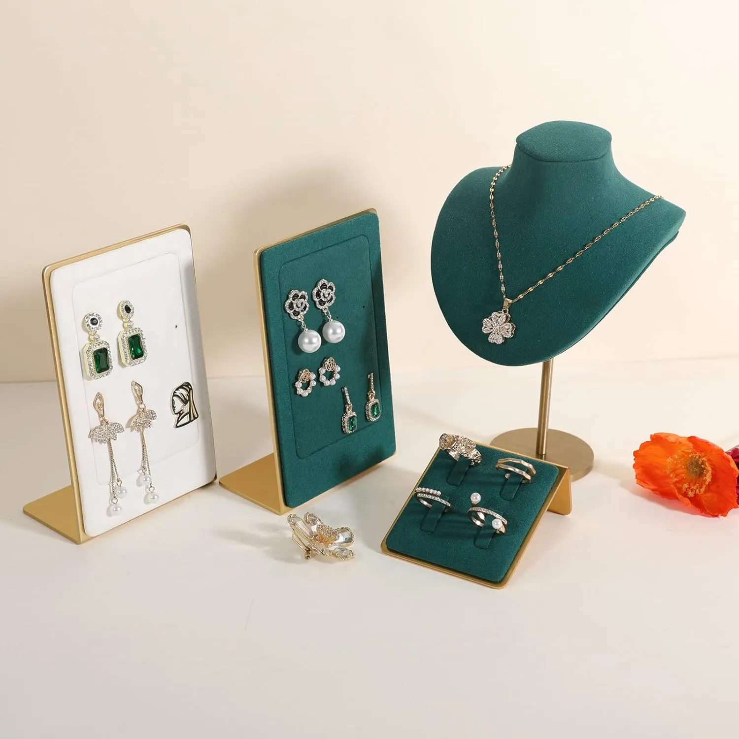 GemeShou Green small felt ring holder display, gold ring jewelry stand, ring storage organizerVelvet Ring Holder-Green 