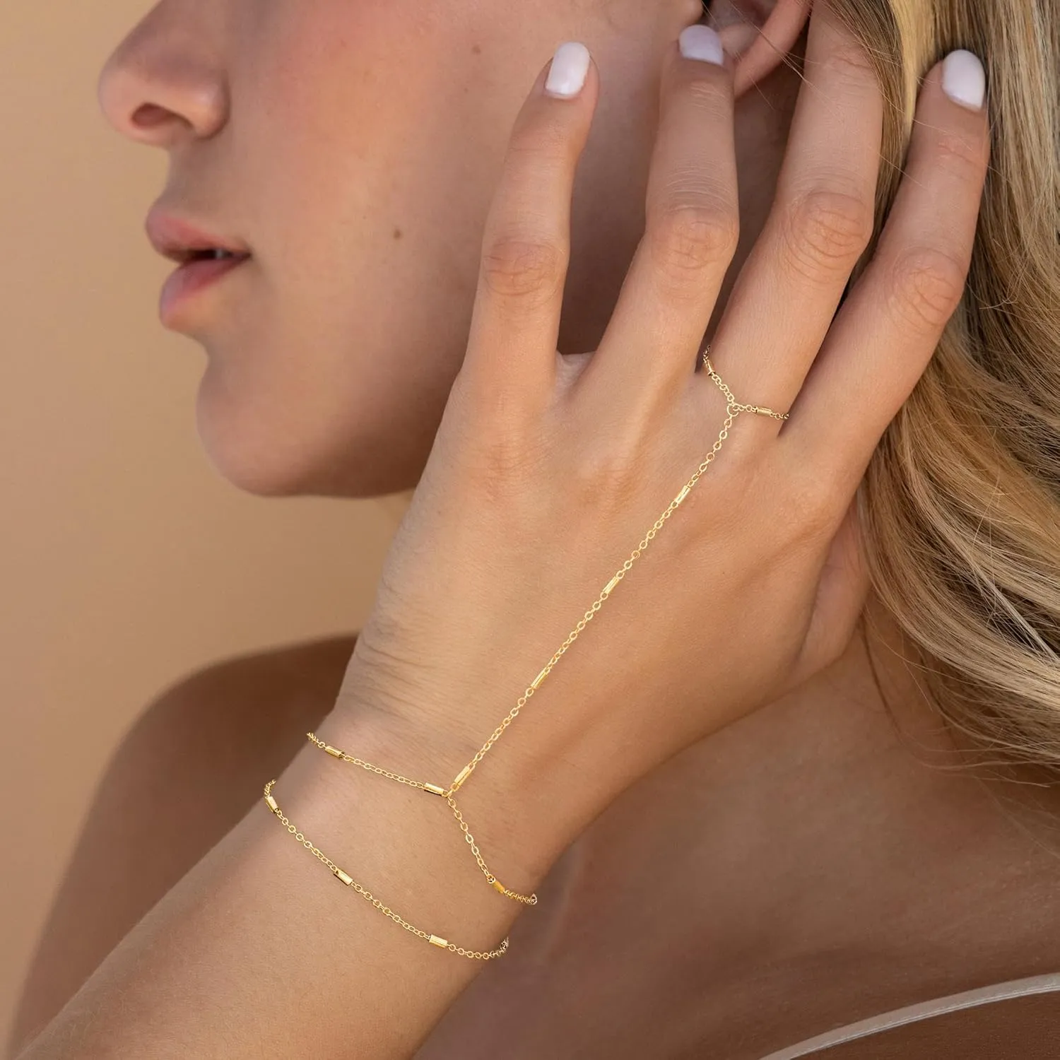 Hand Chain Bracelet Ring Bracelet Hand Chain Dainty 14K Gold Hand Charm Stack Beaded Chain Bracelets Non Tranish Trendy Finger Ring Hand Chain Jewelry Gift for Women