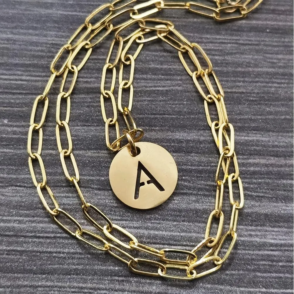 JczR.Y Gold Paperclip Chain Necklace Paper Clip Initial Necklaces for Women Paperclip Letter Choker Necklace Gold Plated Chain Round Disc Alphabet Letter Pendant Necklace Fashion Jewelry Gift