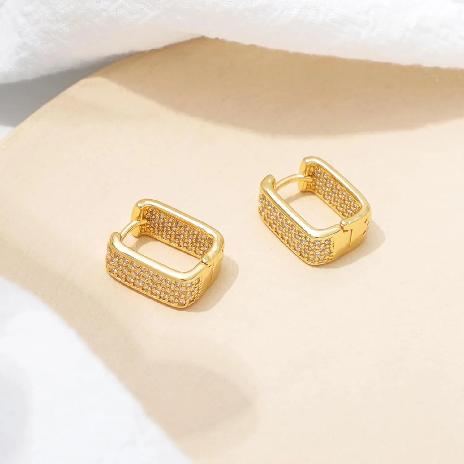 KOMI 18K Gold-plated Zircon Earrings are the Best Gift for Daughters Mothers and Wives