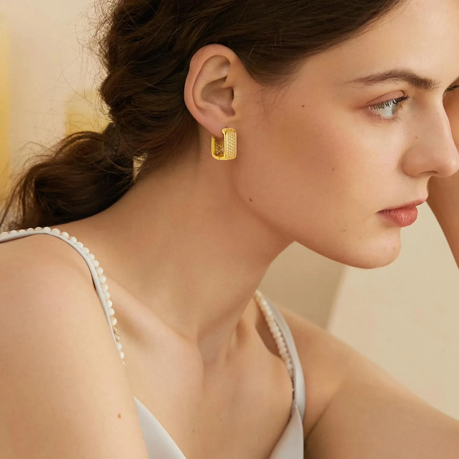 KOMI 18K Gold-plated Zircon Earrings are the Best Gift for Daughters Mothers and Wives