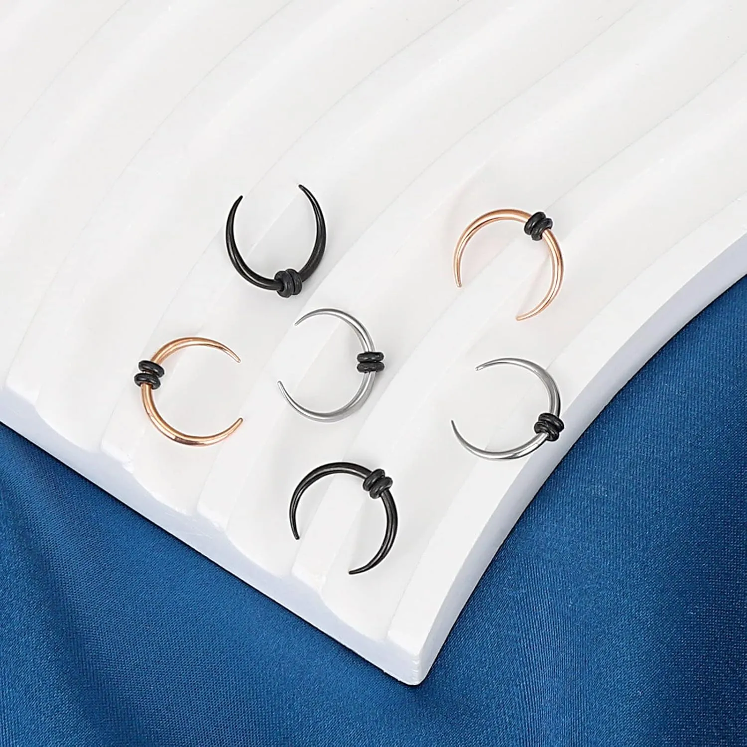 Longbeauty 14G 16G Pincher Septum Rings C Shape Buffalo Stainless Steel Horseshoes Nose Ring Taper Kit Septum Piercing Jewelry with O-Rings for Women Men